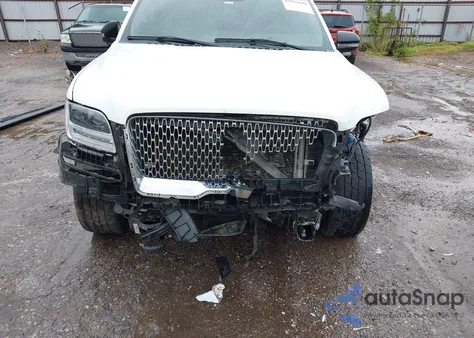 2021 Lincoln Navigator Reserve z USA, uszkodzony, nr VIN 5LMJJ2LT2MEL19646